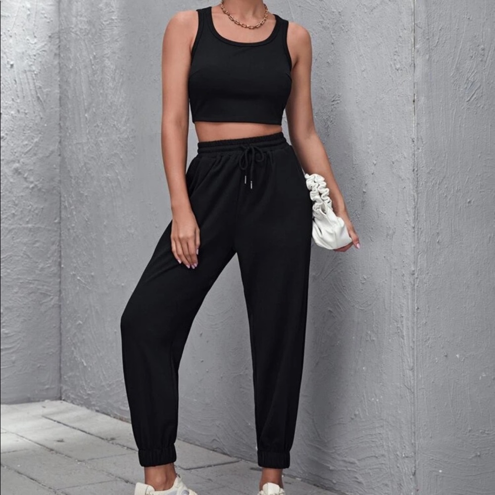 SHEIN Crop Tank & Drawstring Waist Sweatpants Set